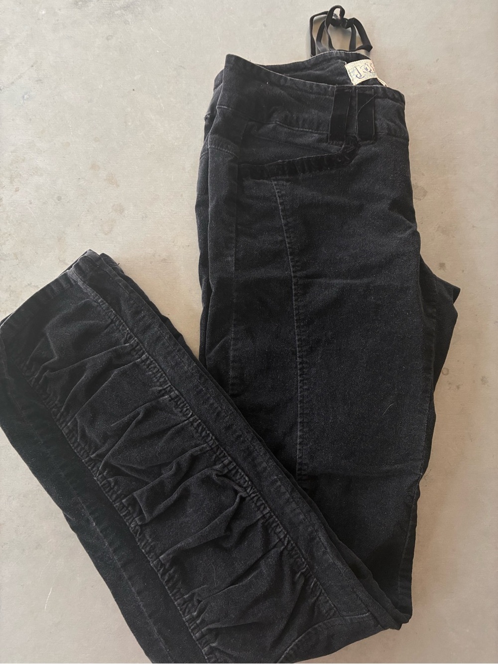 Jolt Black Straight Leg Pants with Ruffle Detail SZ 5